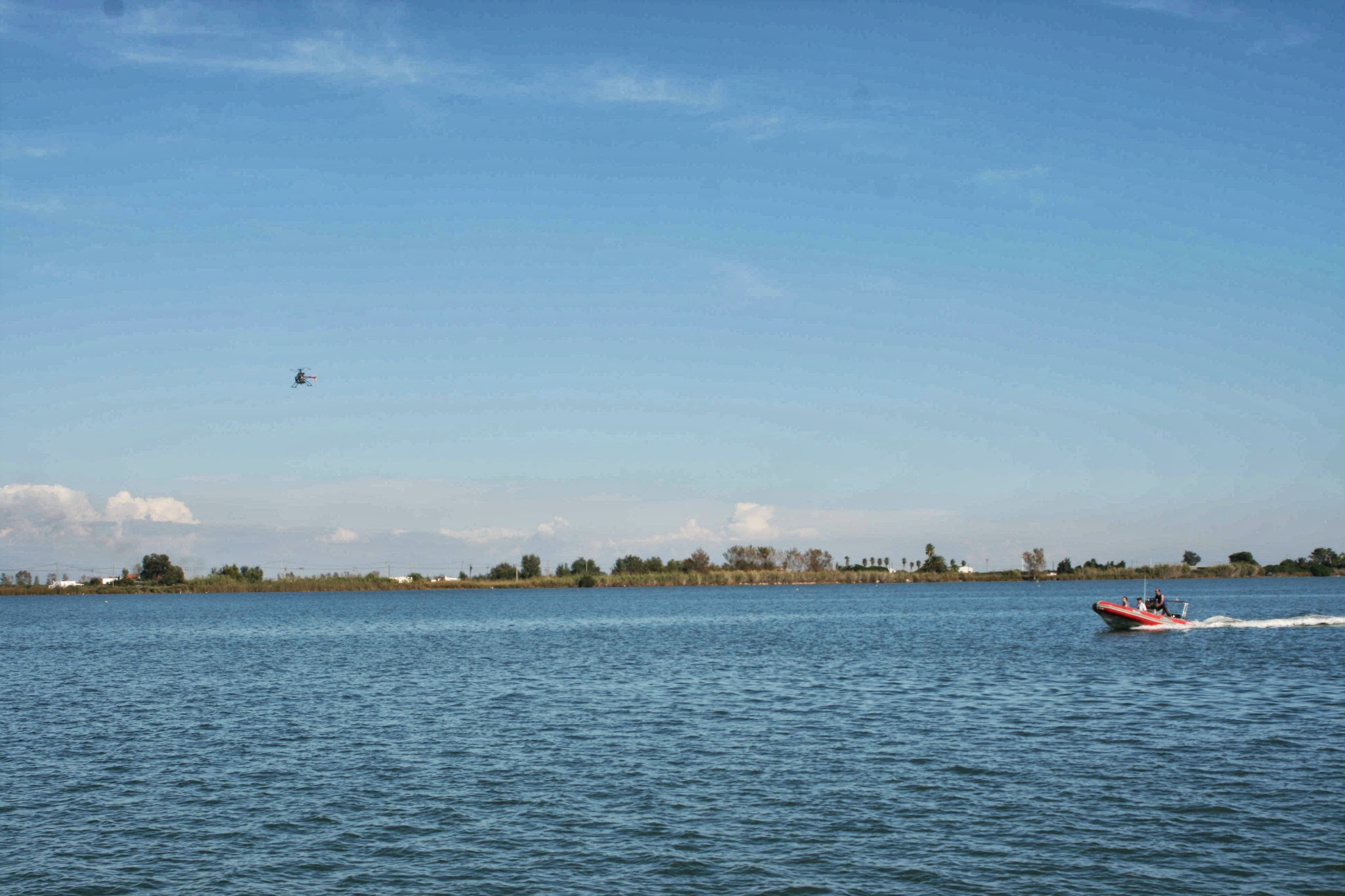 JellyFish-23-Oct-2012_following_UAS